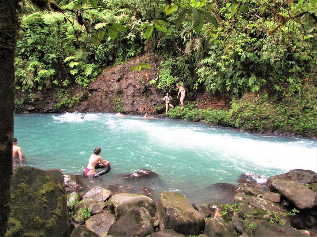 Cabinas Rio Celeste La Amistad Bed & Breakfast Exterior photo