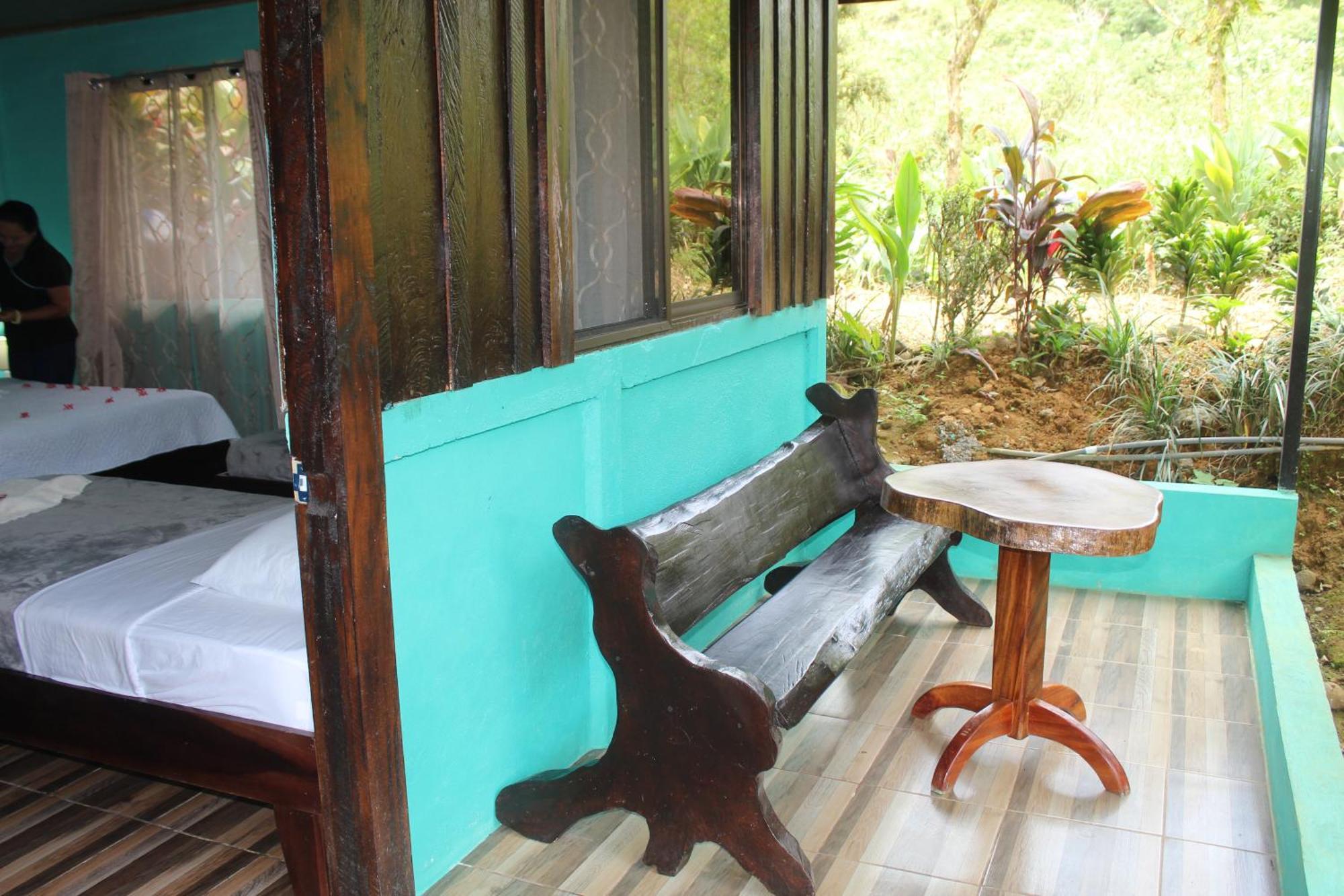 Cabinas Rio Celeste La Amistad Bed & Breakfast Exterior photo