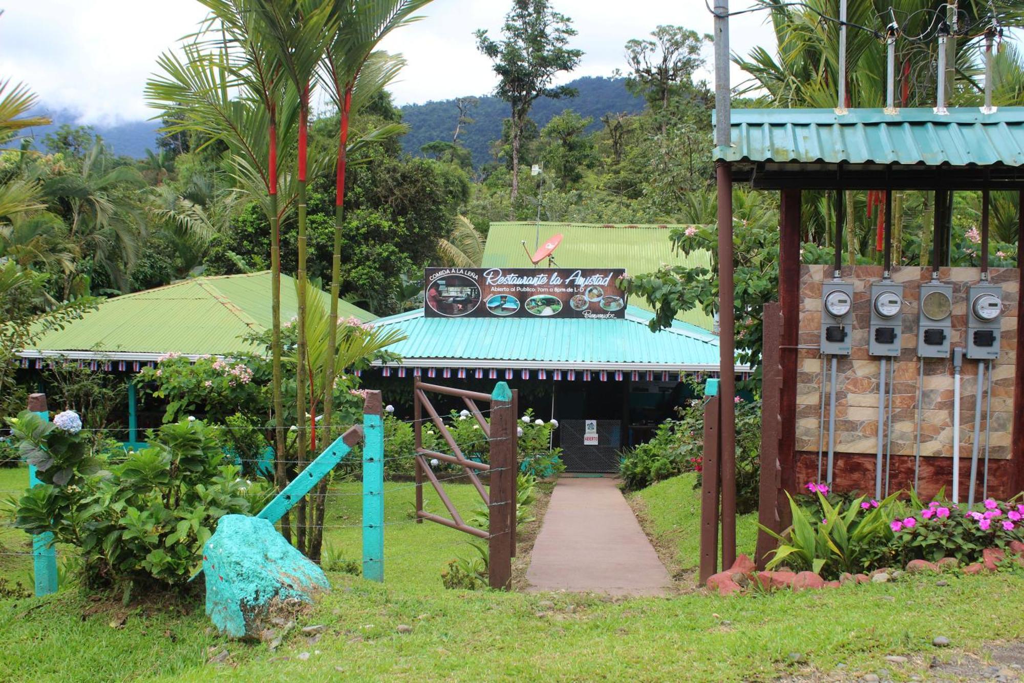 Cabinas Rio Celeste La Amistad Bed & Breakfast Exterior photo