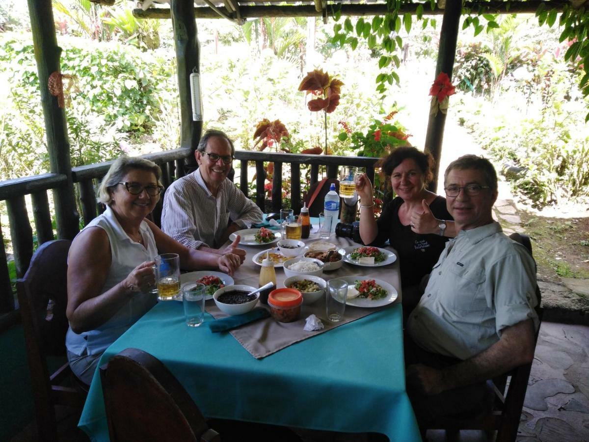 Cabinas Rio Celeste La Amistad Bed & Breakfast Exterior photo